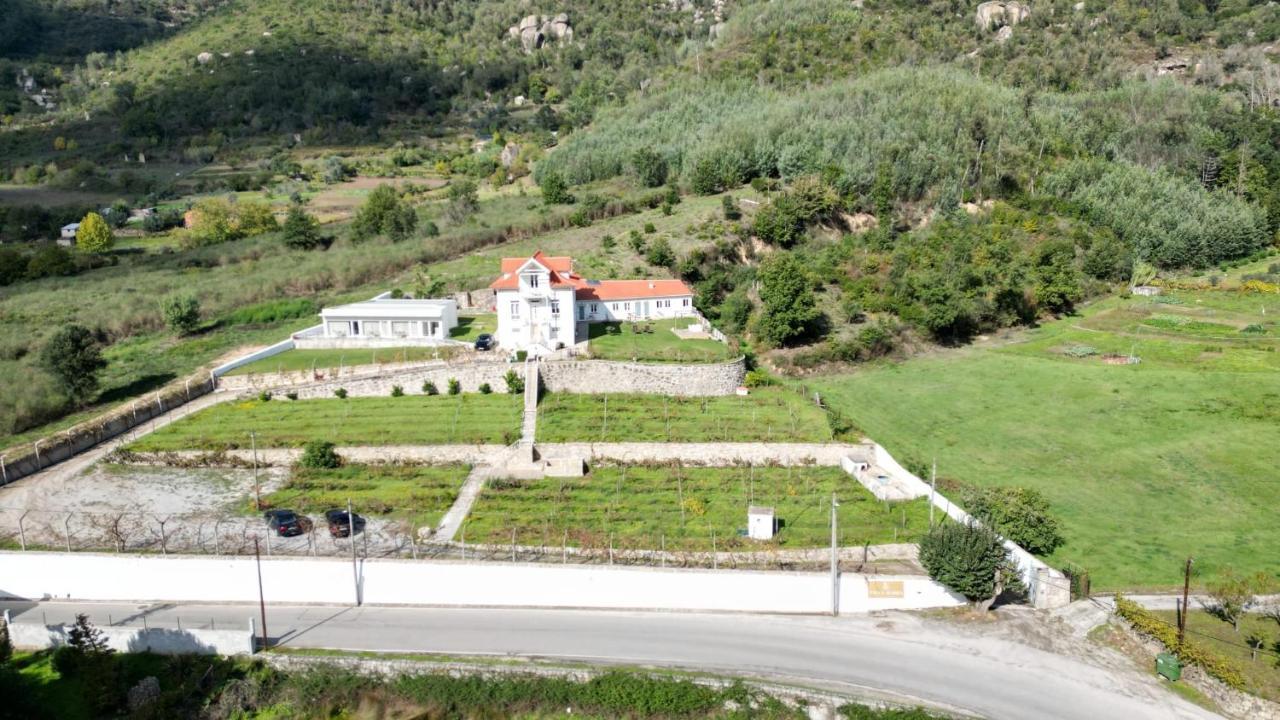 Villa Alzira Seia Exteriör bild